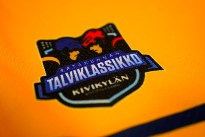 Talviklassikko fanipaita aikuiset - Image 11